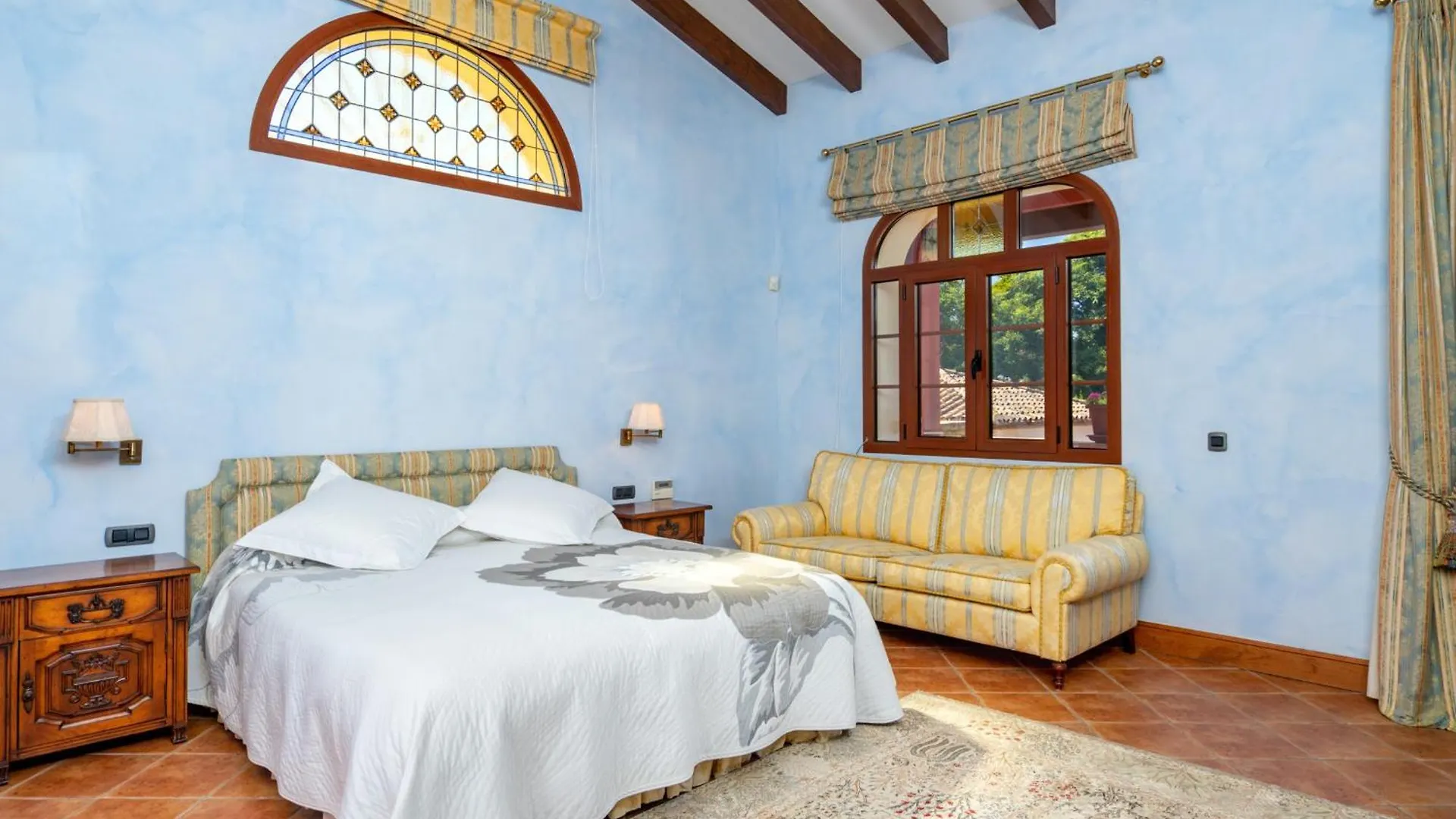 Luxury Villa In Guadalmina 마르베야 스페인