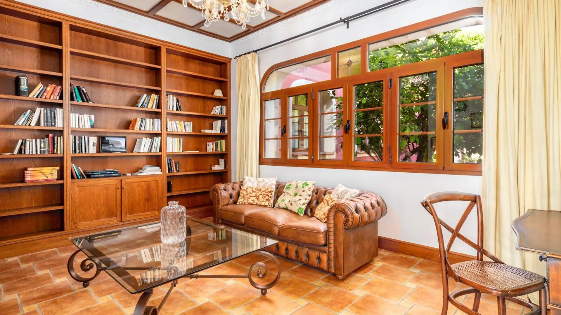 Luxury Villa In Guadalmina 마르베야