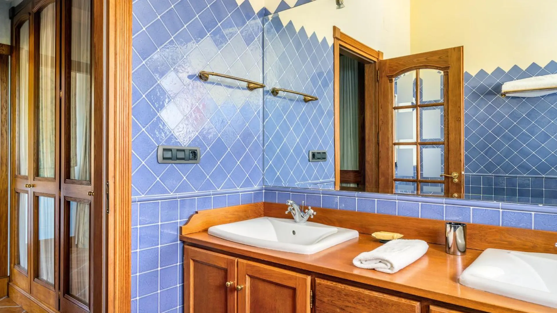 Luxury Villa In Guadalmina 마르베야